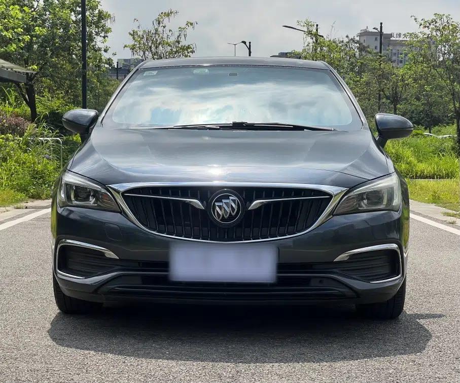 Buick Verano 2018 Sedan 15S Automatic Entry Model — миниатюра 12