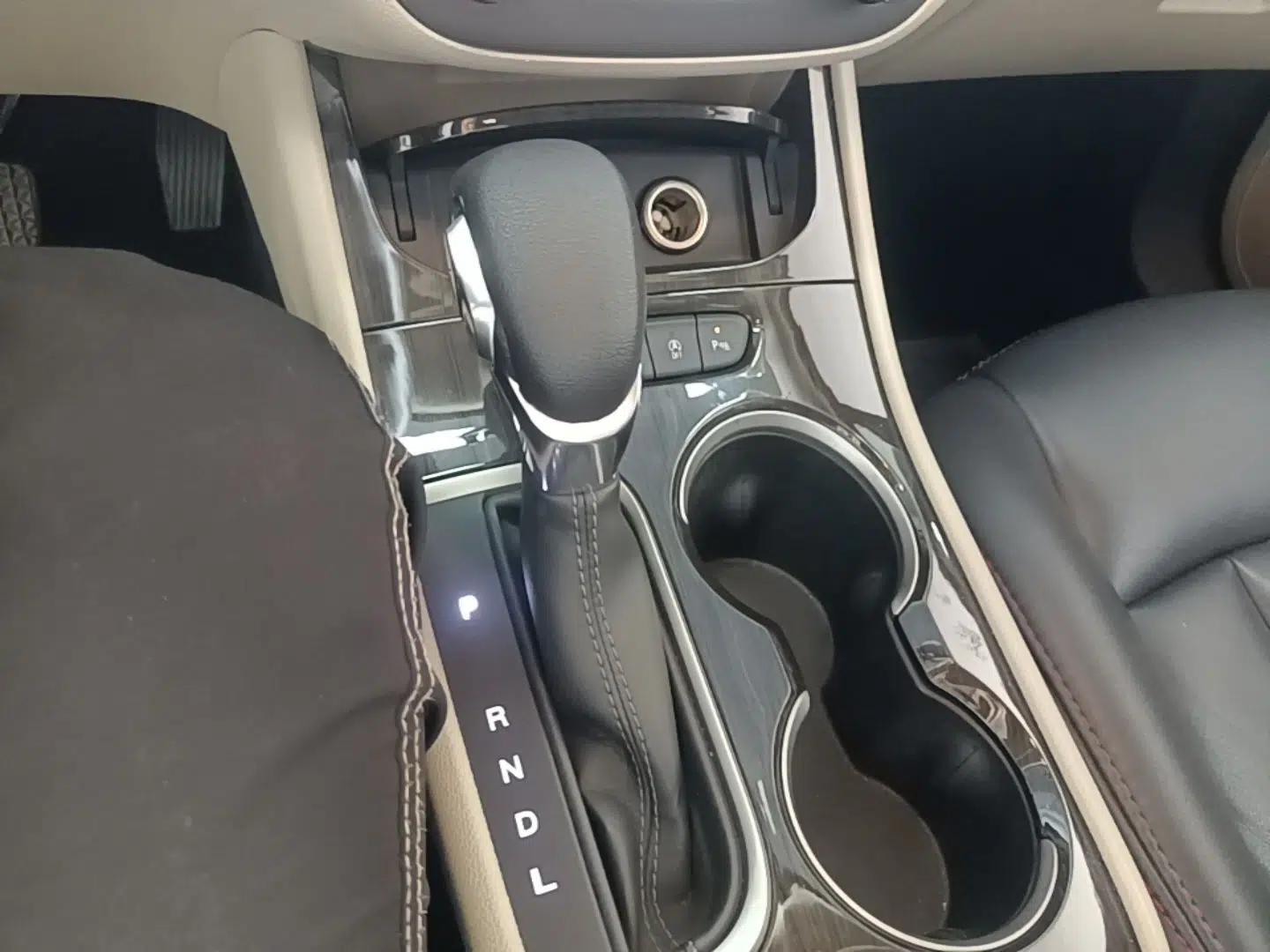 Buick Verano 2018 Sedan 15S Automatic Entry Model — миниатюра 21