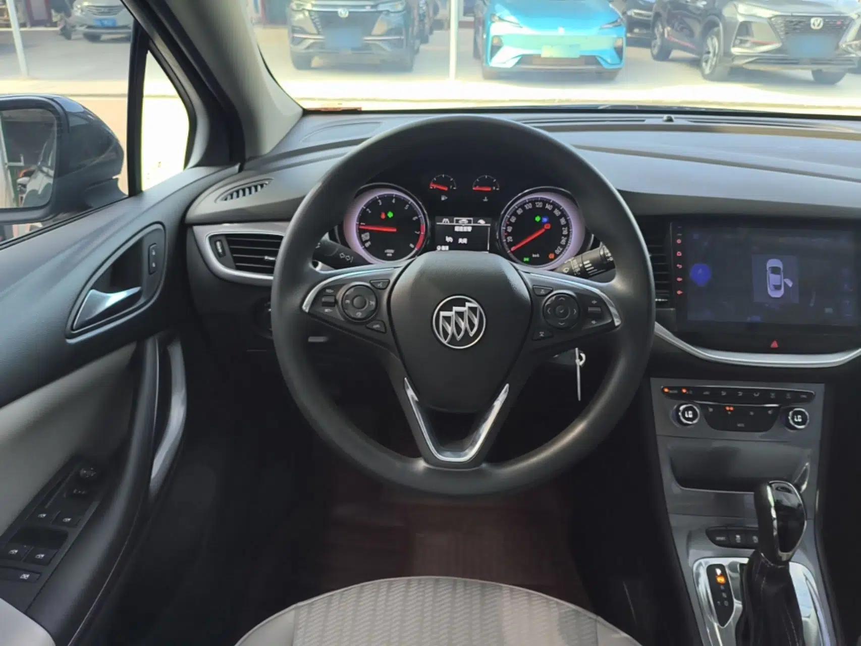 Buick Verano 2016 Hatchback 15S Automatic Leading Model — миниатюра 13