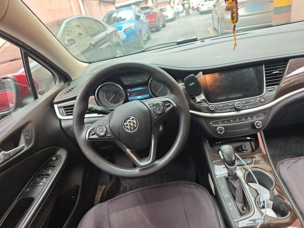 Buick Verano 2019 Sedan 20T Dual-Clutch Leading Model — миниатюра 10