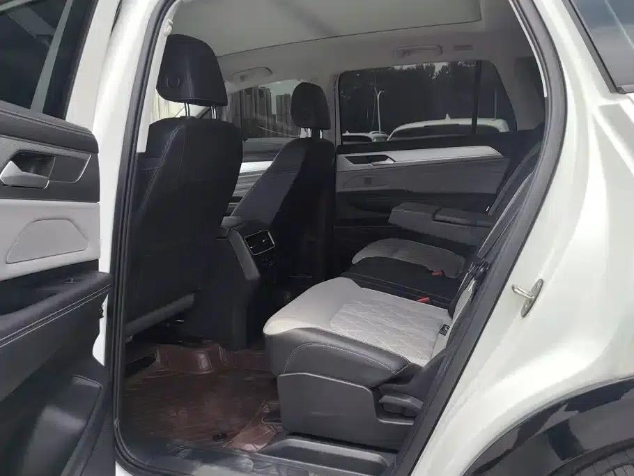 2024 Range Rover 380TSI AWD R-Line Cruiser — миниатюра 11