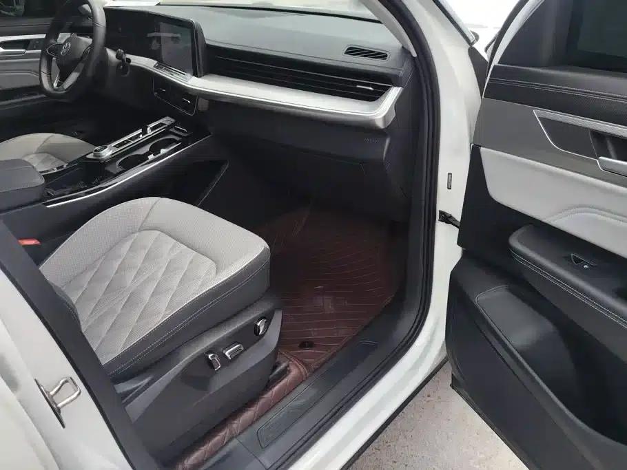 2024 Range Rover 380TSI AWD R-Line Cruiser — миниатюра 8