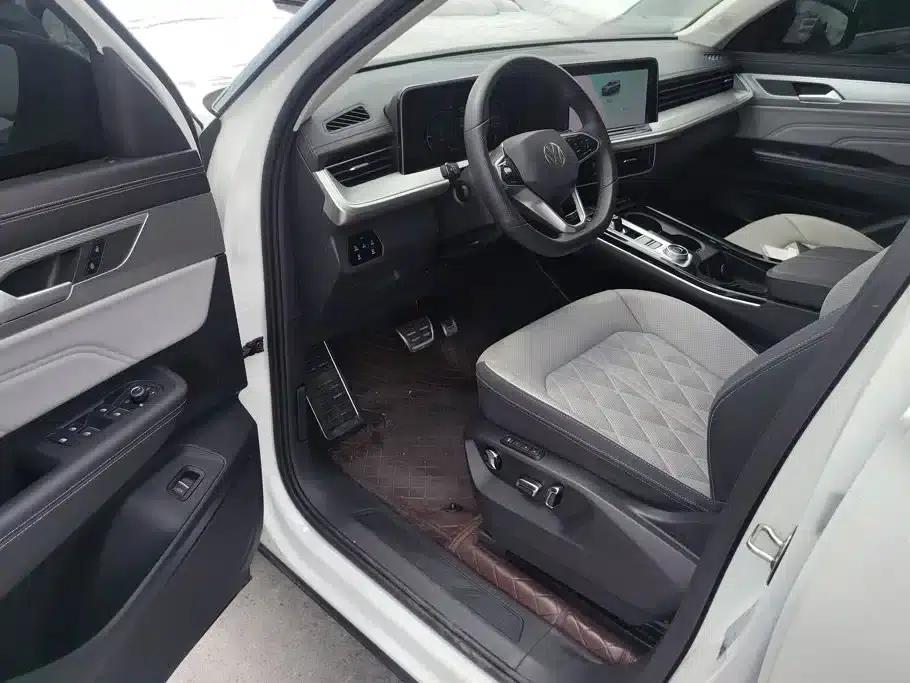 2024 Range Rover 380TSI AWD R-Line Cruiser — миниатюра 9