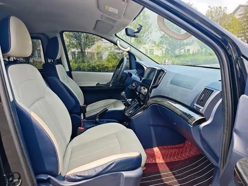 Lingzhi PLUS 2024 1.5T Manual Deluxe 9-Seater — миниатюра 13