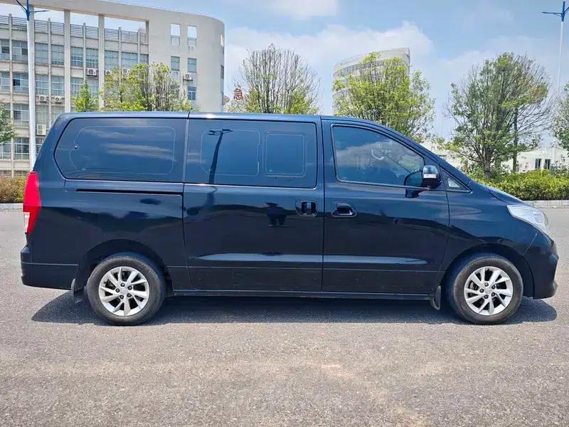 Lingzhi PLUS 2024 1.5T Manual Deluxe 9-Seater — миниатюра 7