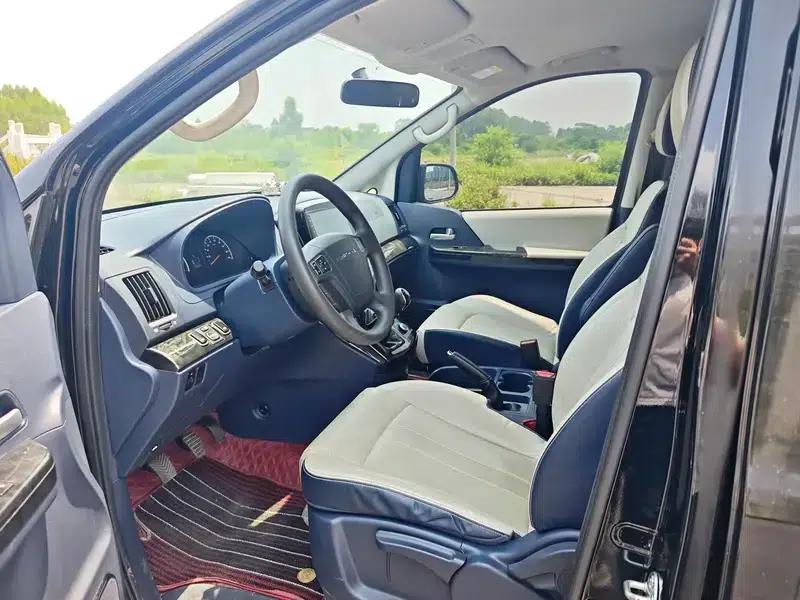 Lingzhi PLUS 2024 1.5T Manual Deluxe 9-Seater — миниатюра 10