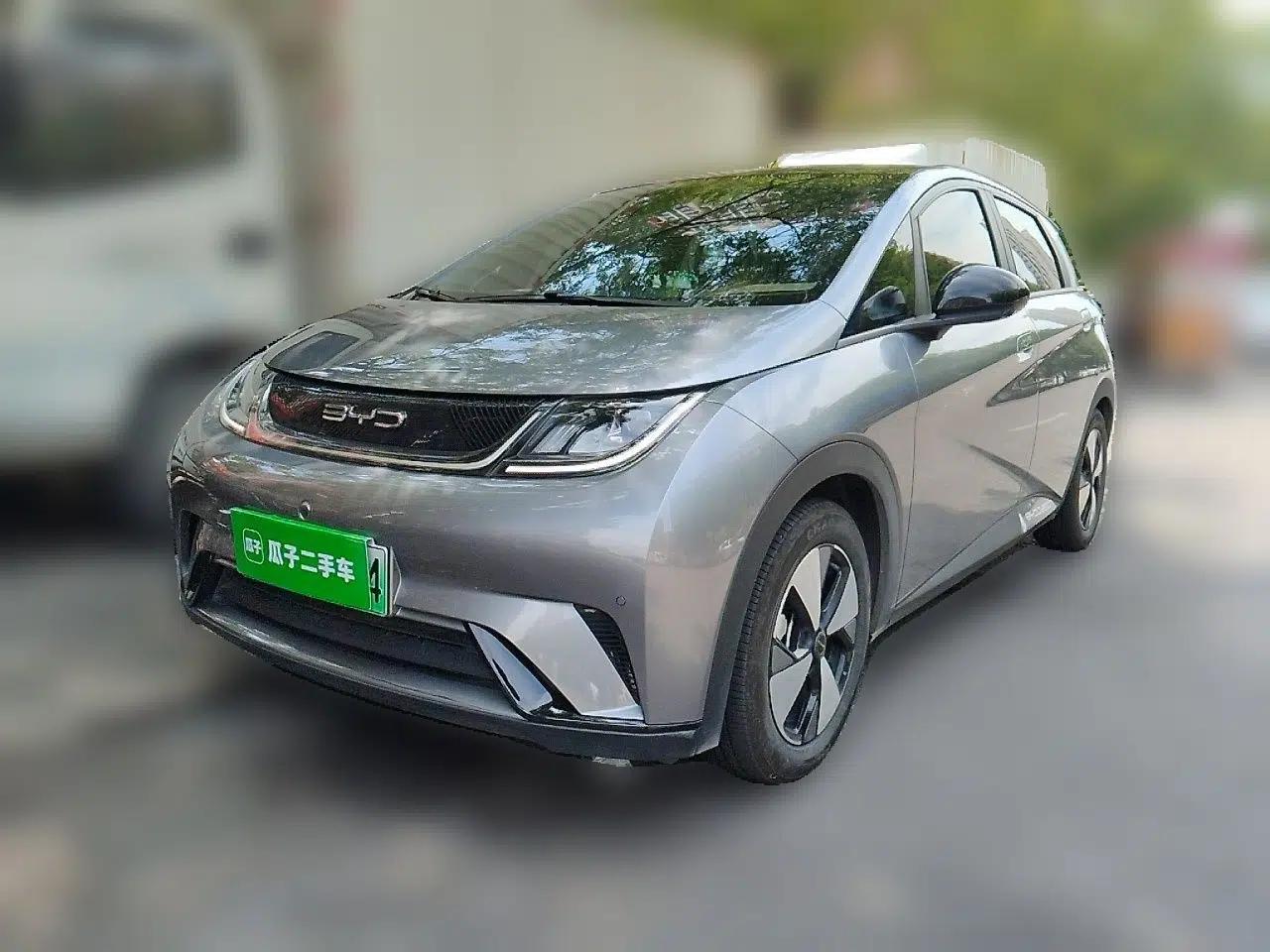 BYD Dolphin 2023 420 km Fashion Edition — миниатюра 1