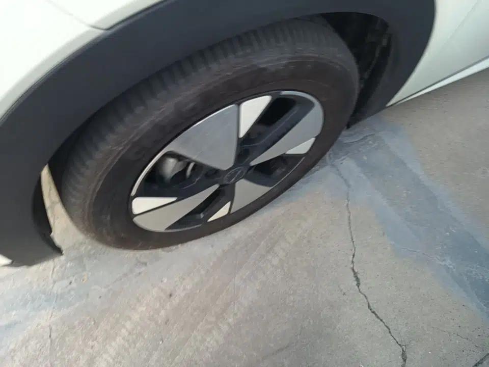 BYD Dolphin 2023 420 km Fashion Edition — миниатюра 10