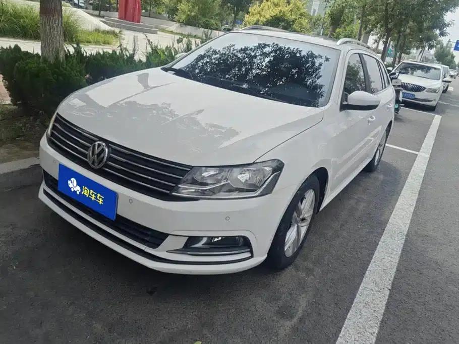 Lavida Gran Turismo 2017 1.6L Automatic Comfort Edition — миниатюра 1