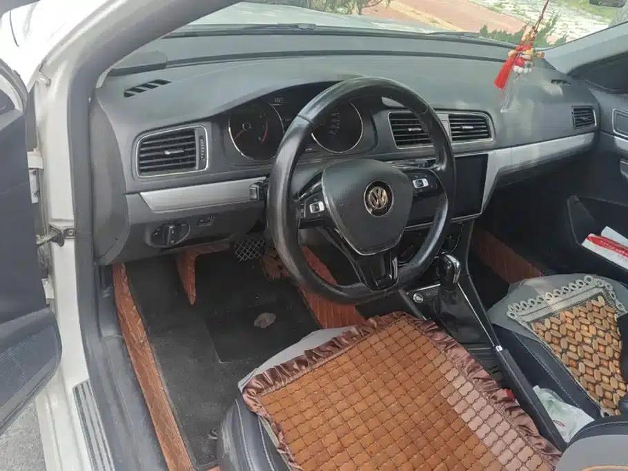 Lavida Gran Turismo 2017 1.6L Automatic Comfort Edition — миниатюра 12