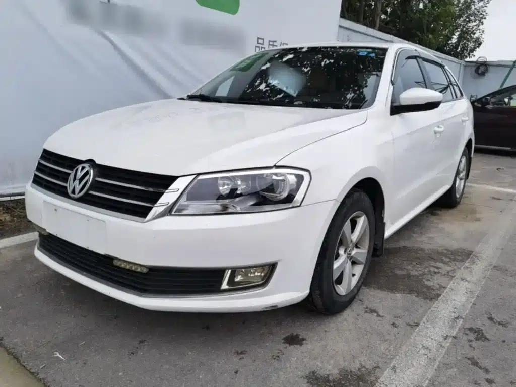 Lavida Gran Turismo 2013 1.6L Manual Fashion Edition — миниатюра 1