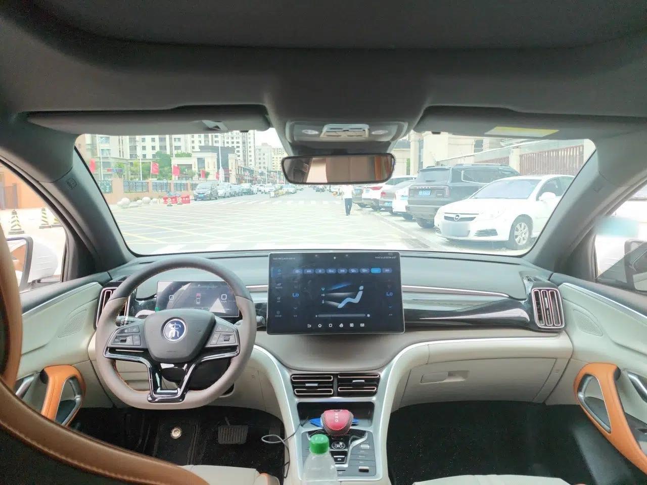 BYD Song Pro New Energy 2023 Champion Edition DM-i 110KM Excellence Model — миниатюра 9