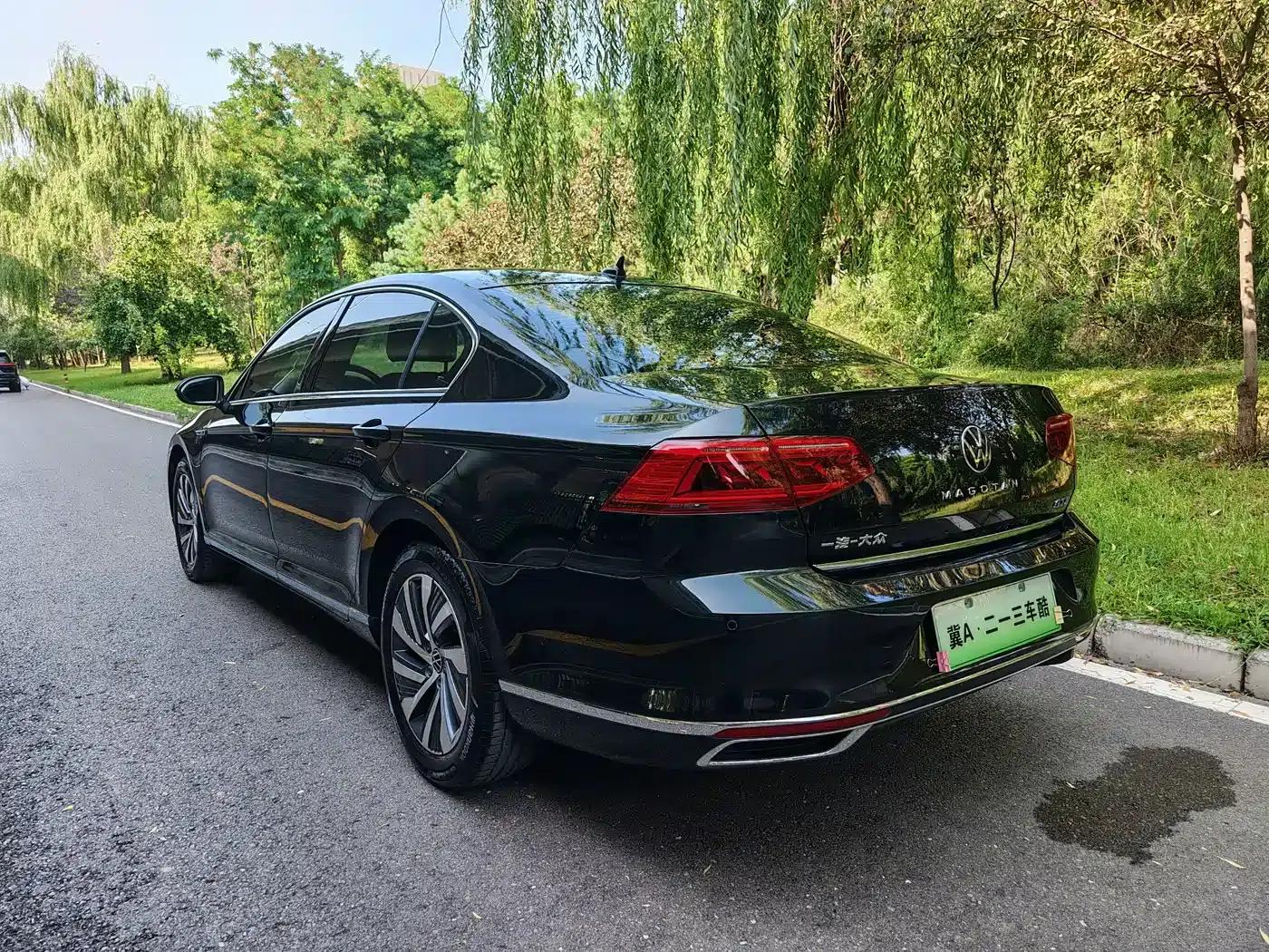 2022 Volkswagen Passat PHEV GTE Luxury Edition — миниатюра 12