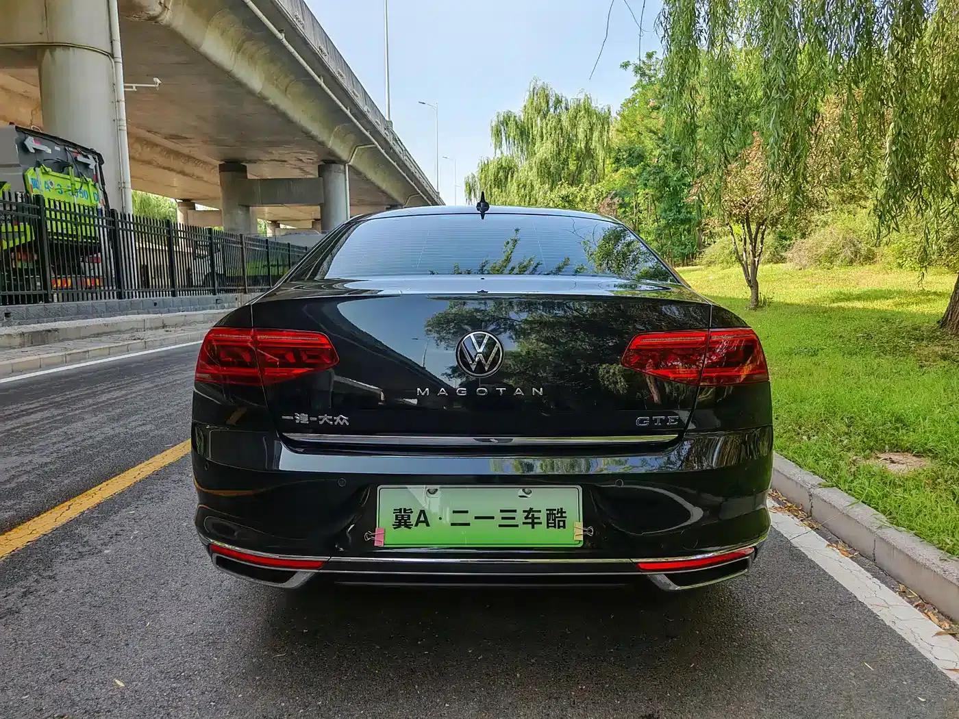 2022 Volkswagen Passat PHEV GTE Luxury Edition — миниатюра 13