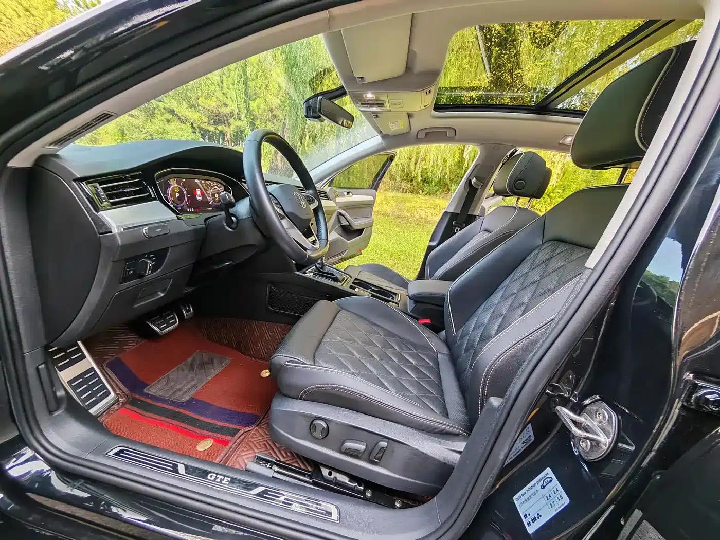 2022 Volkswagen Passat PHEV GTE Luxury Edition — миниатюра 4