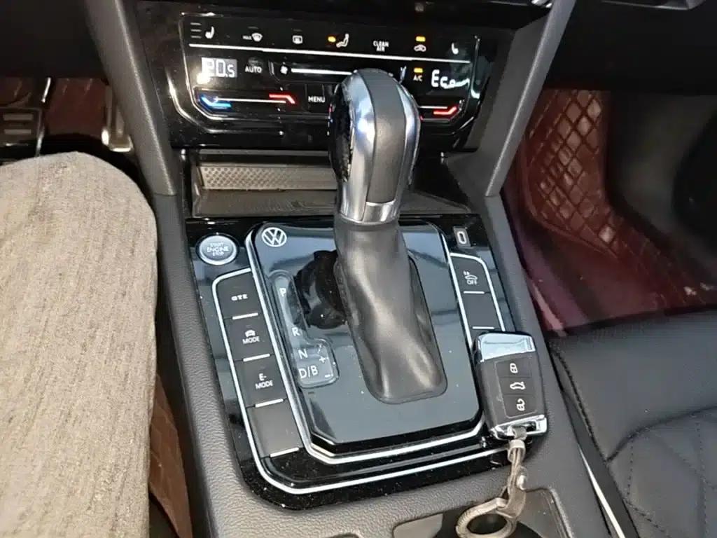 2022 Volkswagen Passat PHEV GTE Luxury Edition — миниатюра 14