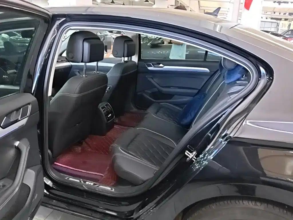 2022 Volkswagen Passat PHEV GTE Luxury Edition — миниатюра 17