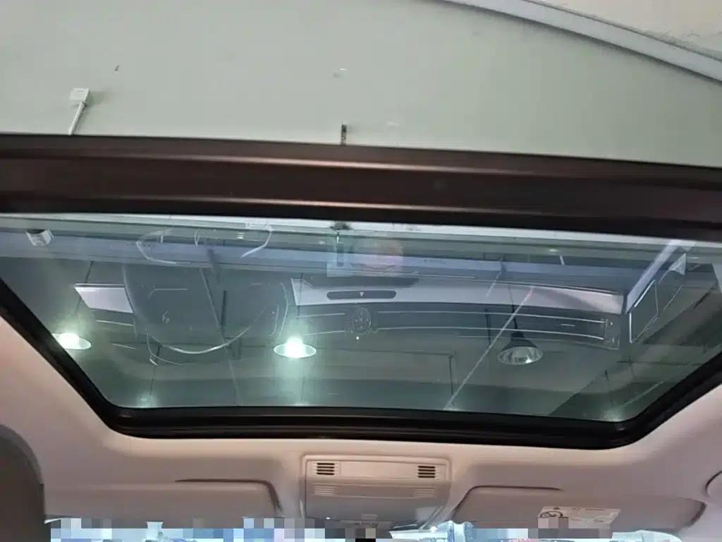 2022 Volkswagen Passat PHEV GTE Luxury Edition — миниатюра 18