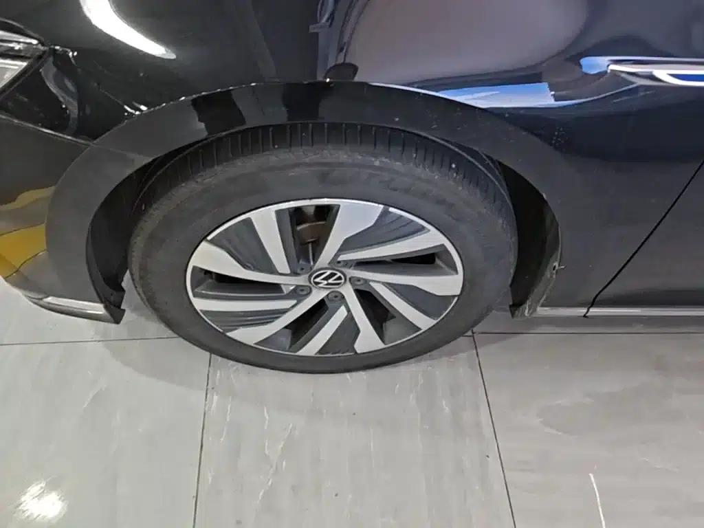 2022 Volkswagen Passat PHEV GTE Luxury Edition — миниатюра 23
