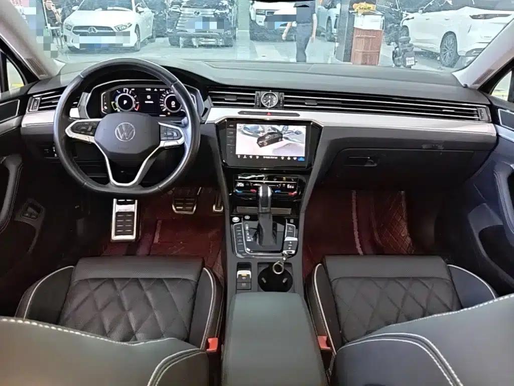 2022 Volkswagen Passat PHEV GTE Luxury Edition — миниатюра 10