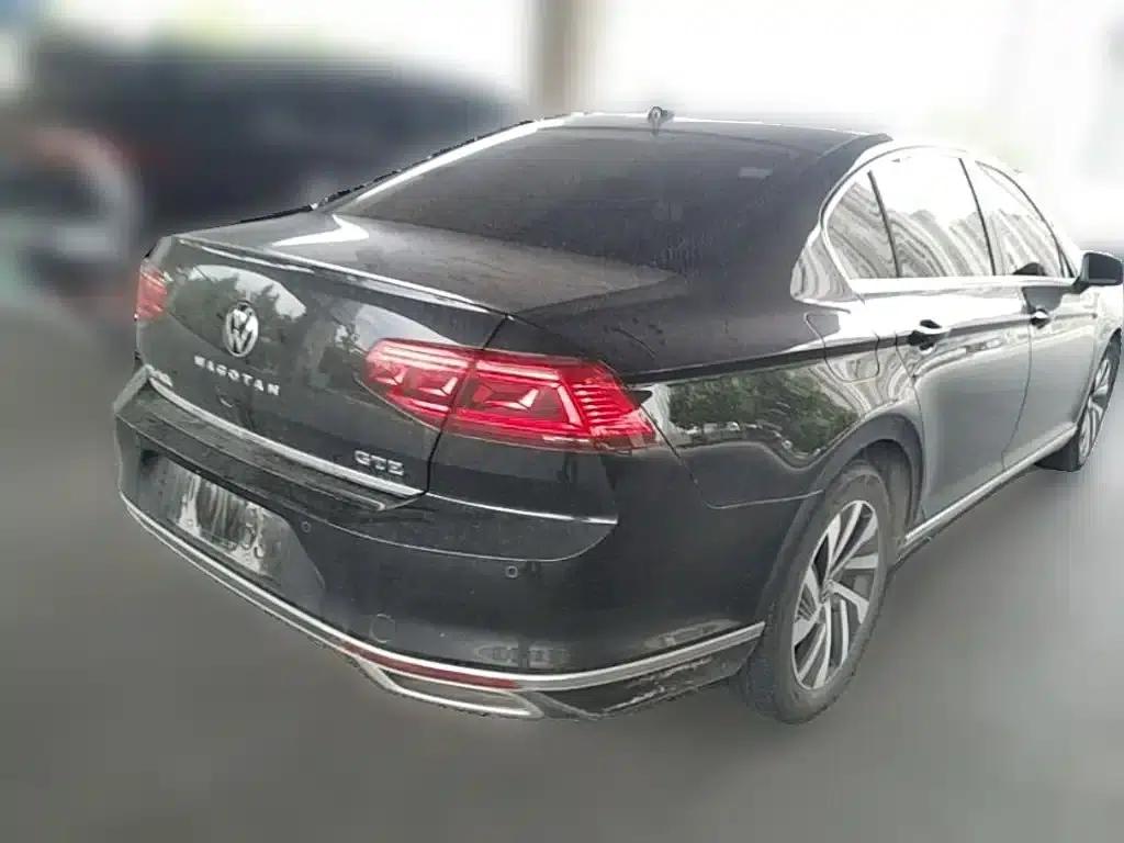 2022 Volkswagen Passat PHEV GTE Luxury Edition — миниатюра 12