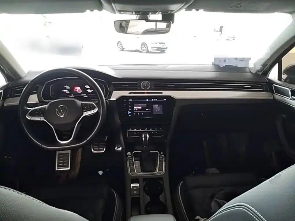 2022 Volkswagen Passat PHEV GTE Luxury Edition — миниатюра 17