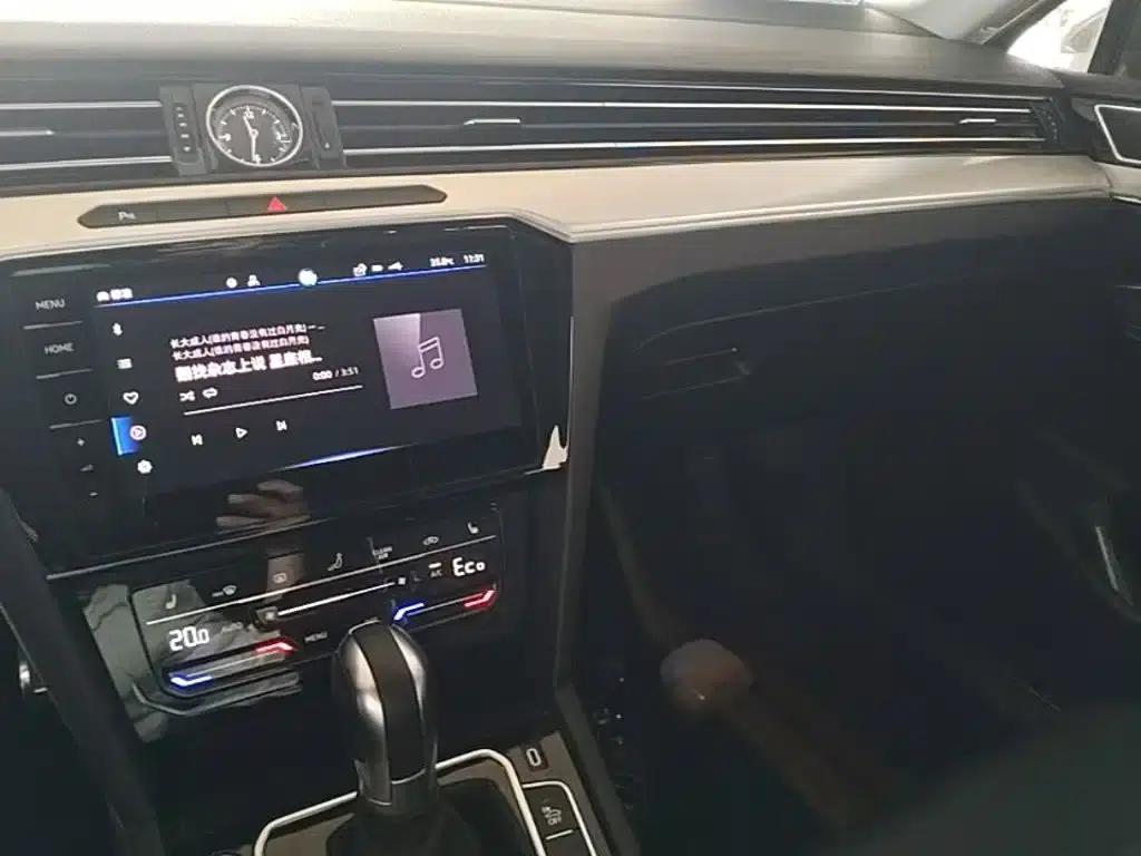 2022 Volkswagen Passat PHEV GTE Luxury Edition — миниатюра 20
