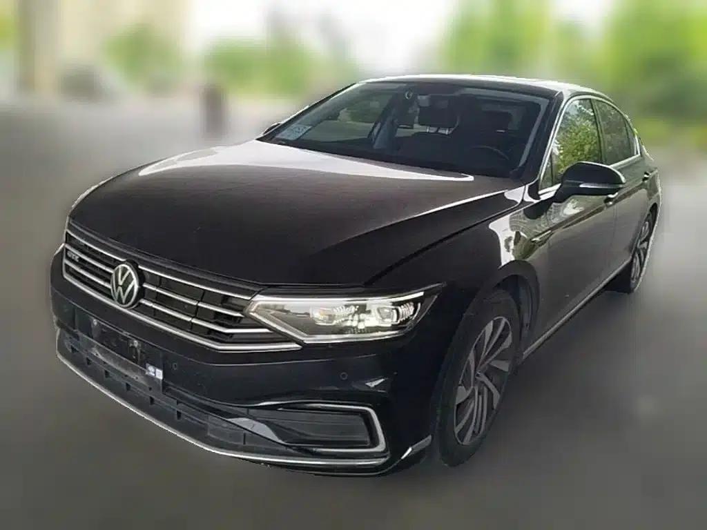 2022 Volkswagen Passat PHEV GTE Luxury Edition — миниатюра 3
