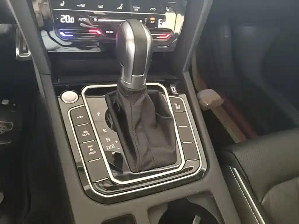 2022 Volkswagen Passat PHEV GTE Luxury Edition — миниатюра 21