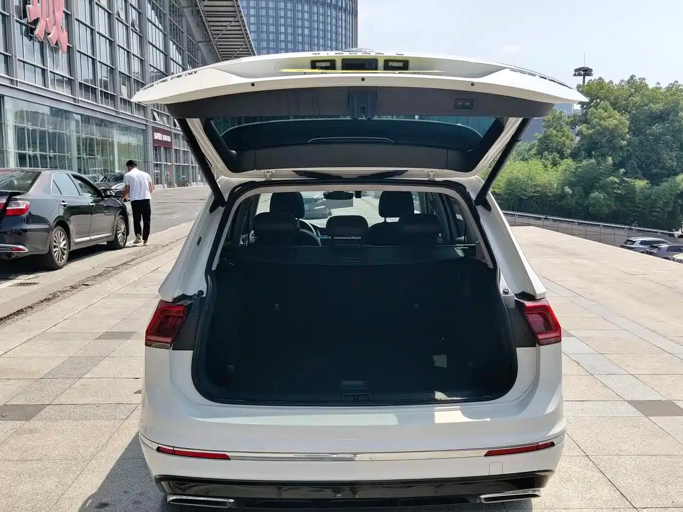 Tiguan L Plug-in Hybrid 2021 430PHEV Plug-in Hybrid Flagship Edition — миниатюра 13