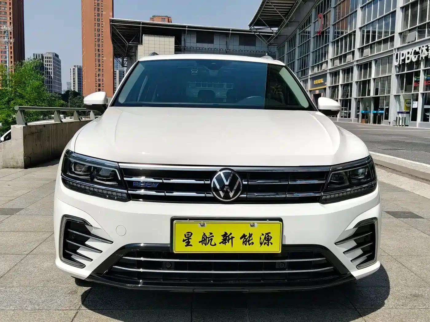 Tiguan L Plug-in Hybrid 2021 430PHEV Plug-in Hybrid Flagship Edition — миниатюра 3