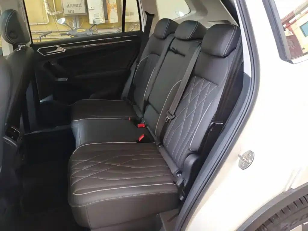 2022 Volkswagen Tiguan L Plug-in Hybrid 430PHEV Premium Edition — миниатюра 17
