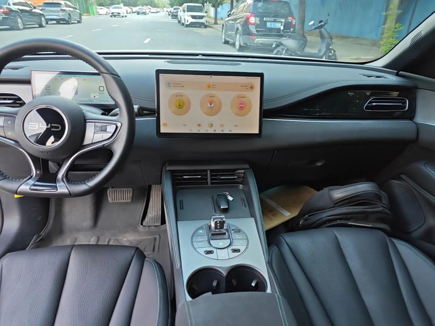 BYD Seal 06 New Energy 2024 DM-i 120KM Luxury Model — миниатюра 15