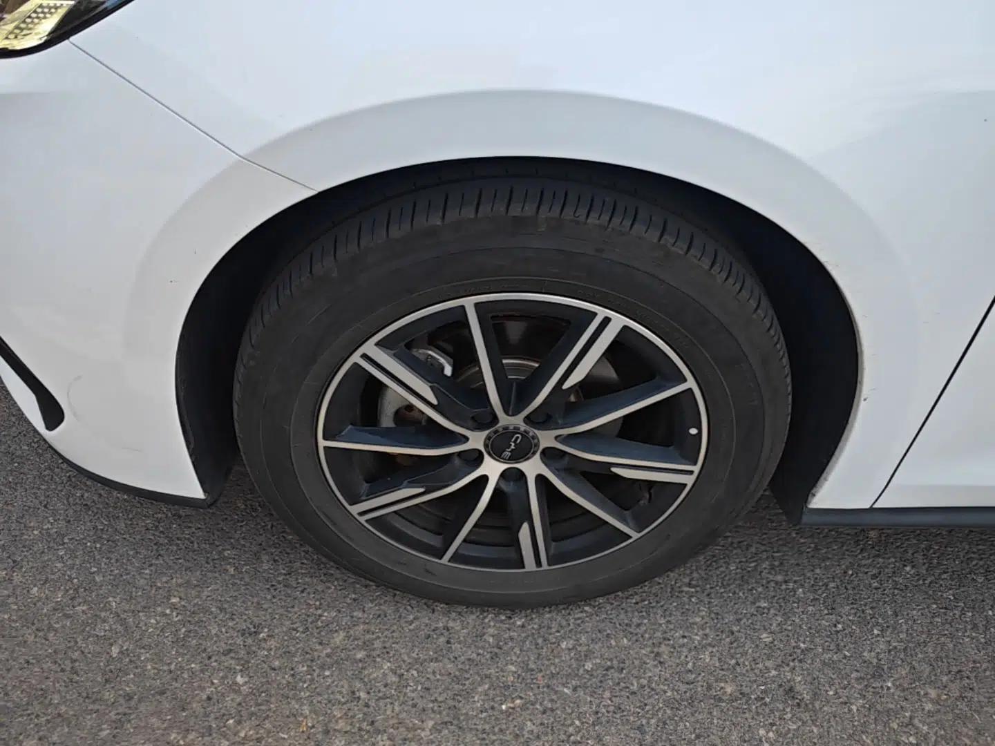 BYD Seal 06 New Energy 2024 DM-i 120KM Luxury Model — миниатюра 10