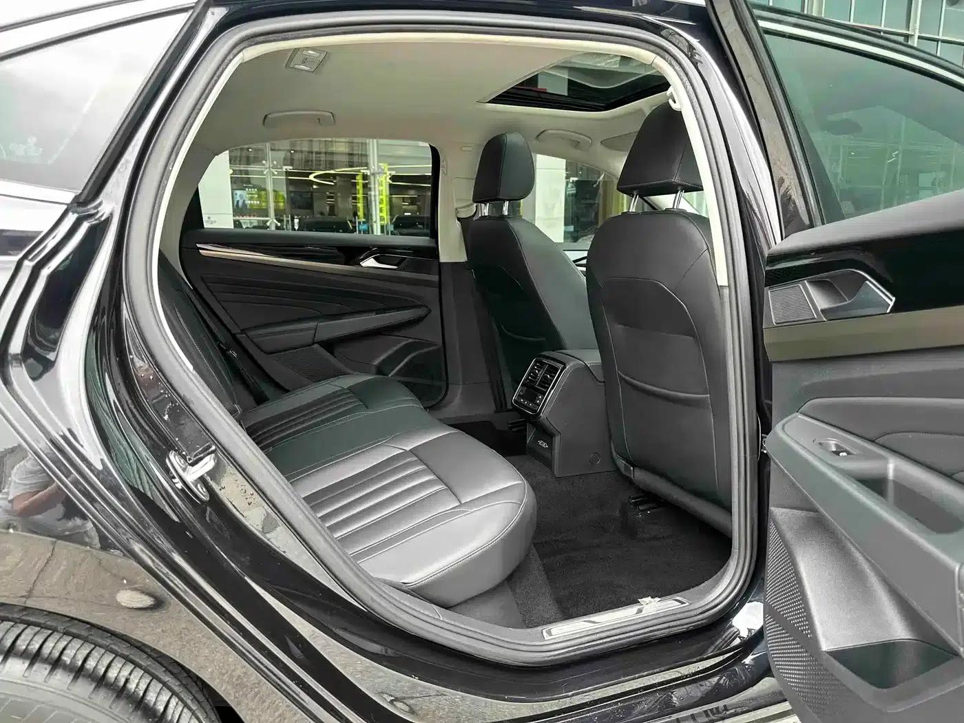 2020 Volkswagen Passat Plug-in Hybrid 430PHEV Hybrid Elite Edition (China VI Emission Standard) — миниатюра 13