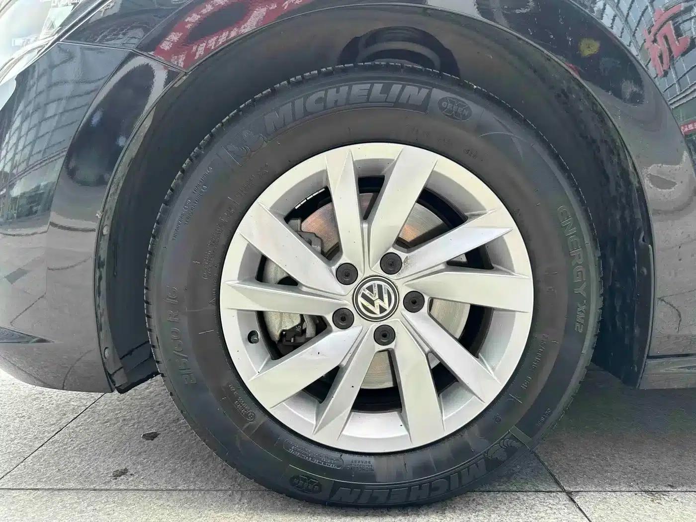 2020 Volkswagen Passat Plug-in Hybrid 430PHEV Hybrid Elite Edition (China VI Emission Standard) — миниатюра 19