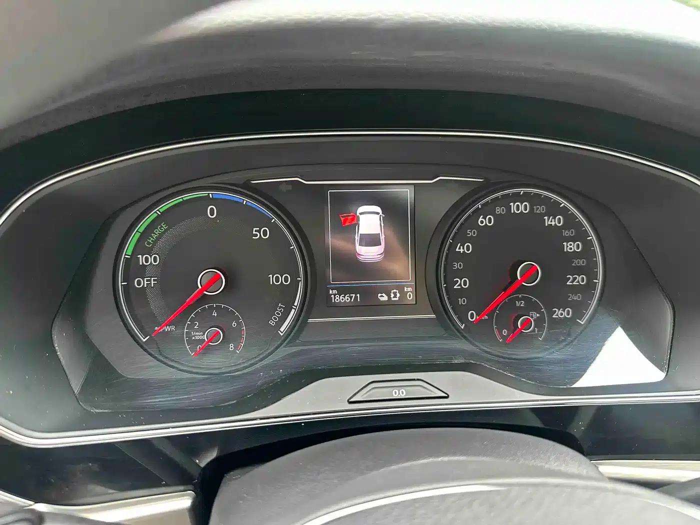 2020 Volkswagen Passat Plug-in Hybrid 430PHEV Hybrid Elite Edition (China VI Emission Standard) — миниатюра 20