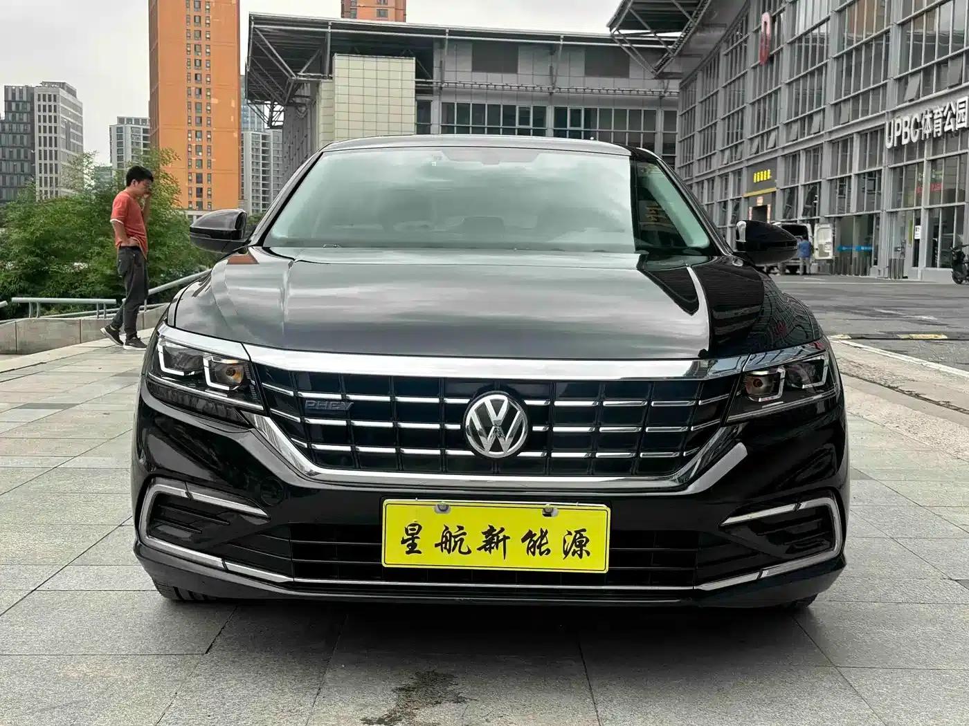2020 Volkswagen Passat Plug-in Hybrid 430PHEV Hybrid Elite Edition (China VI Emission Standard) — миниатюра 3