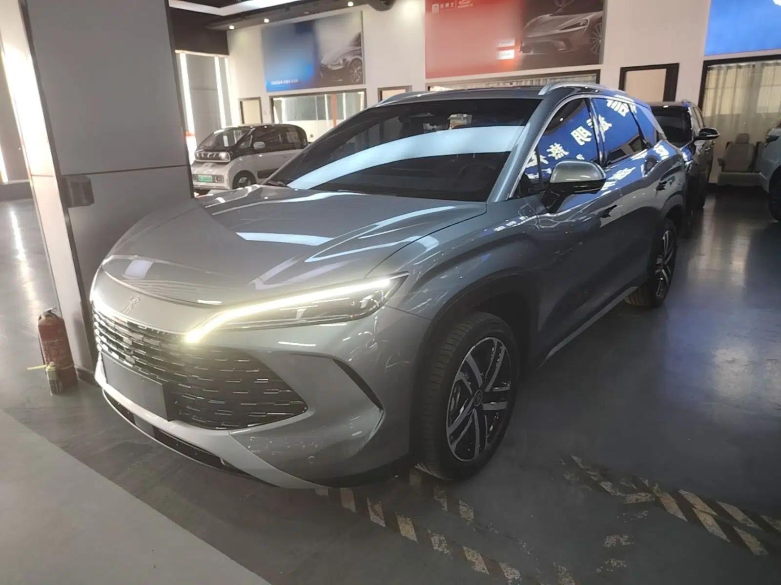 BYD Song L DM-i 2024 112 km Beyond Edition — миниатюра 1
