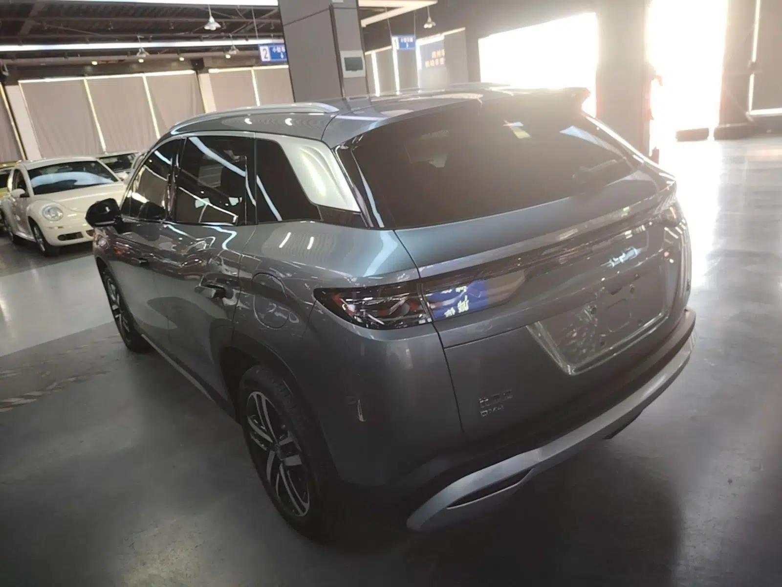 BYD Song L DM-i 2024 112 km Beyond Edition — миниатюра 4