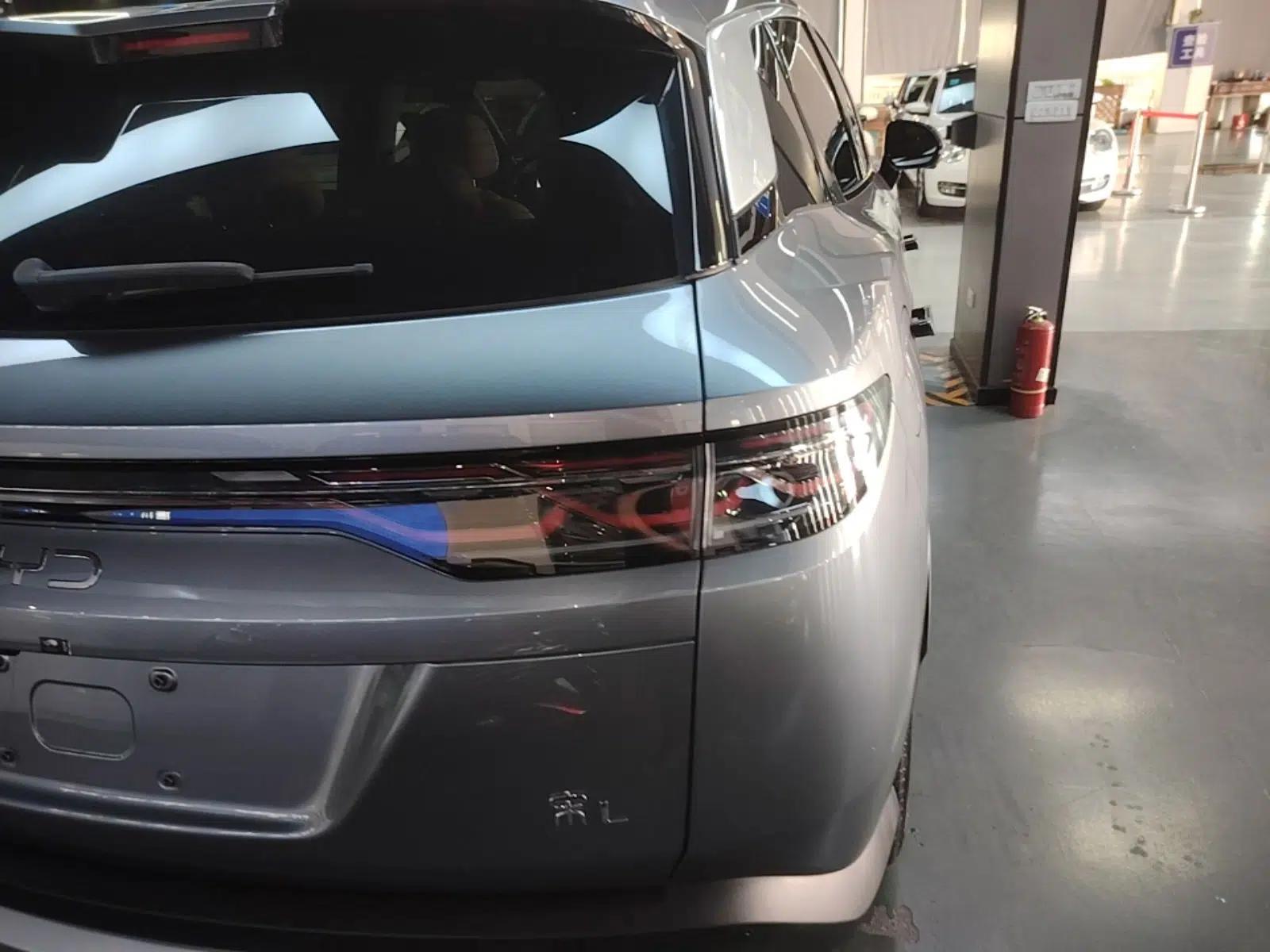 BYD Song L DM-i 2024 112 km Beyond Edition — миниатюра 9