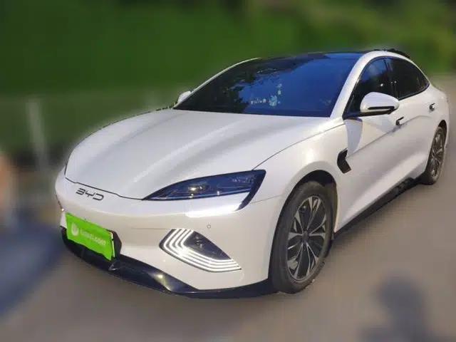 BYD Seal 2022 550 km Standard Range Rear-Wheel Drive Prestige Version