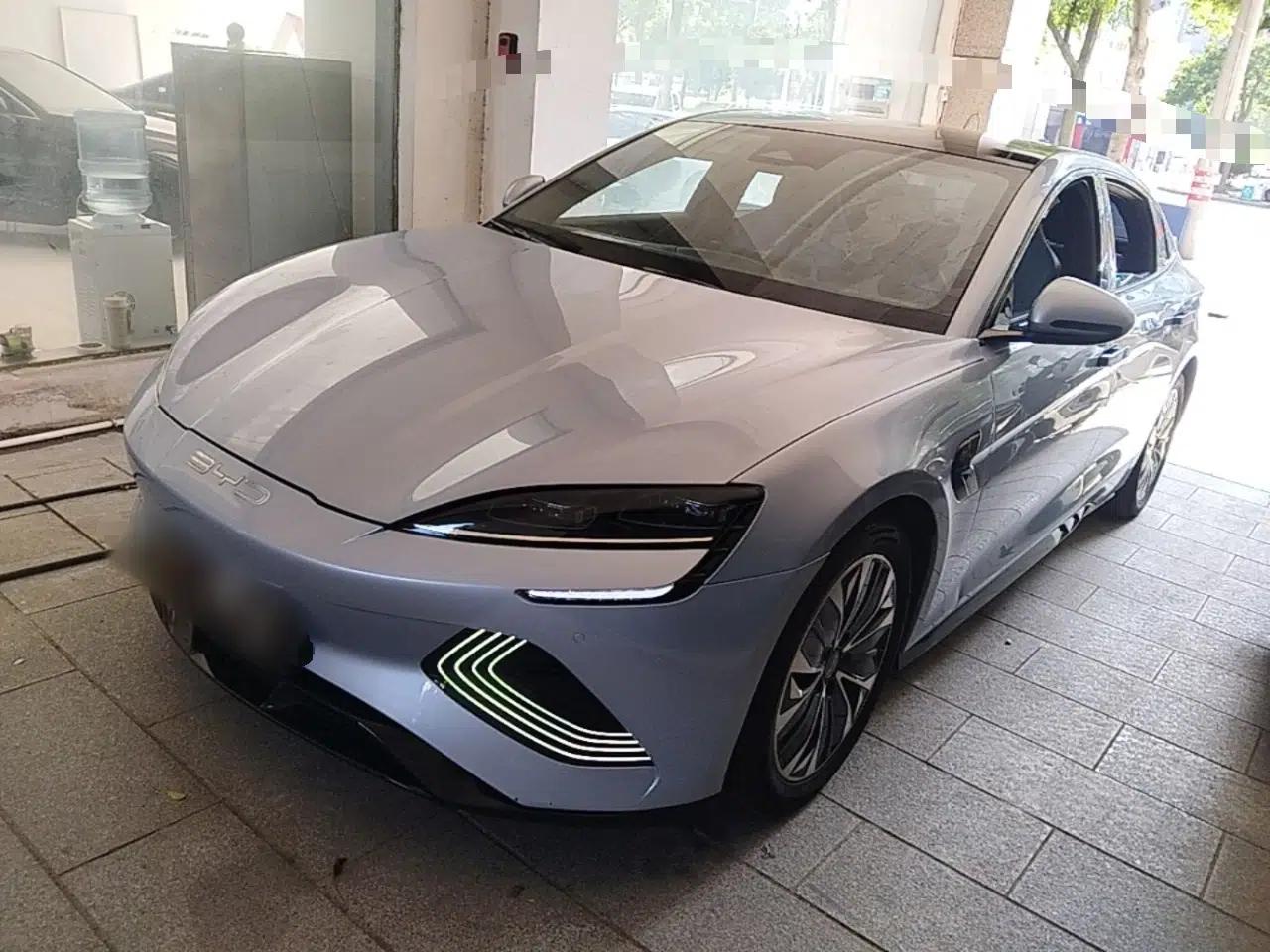 BYD Seal 2022 550 km Standard Range Rear-Wheel Drive Prestige Version — миниатюра 1