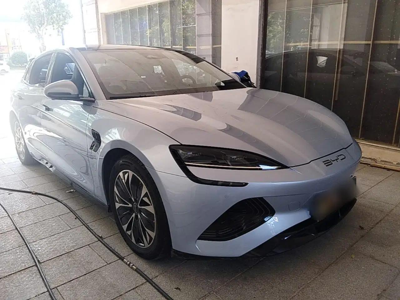 BYD Seal 2022 550 km Standard Range Rear-Wheel Drive Prestige Version — миниатюра 3