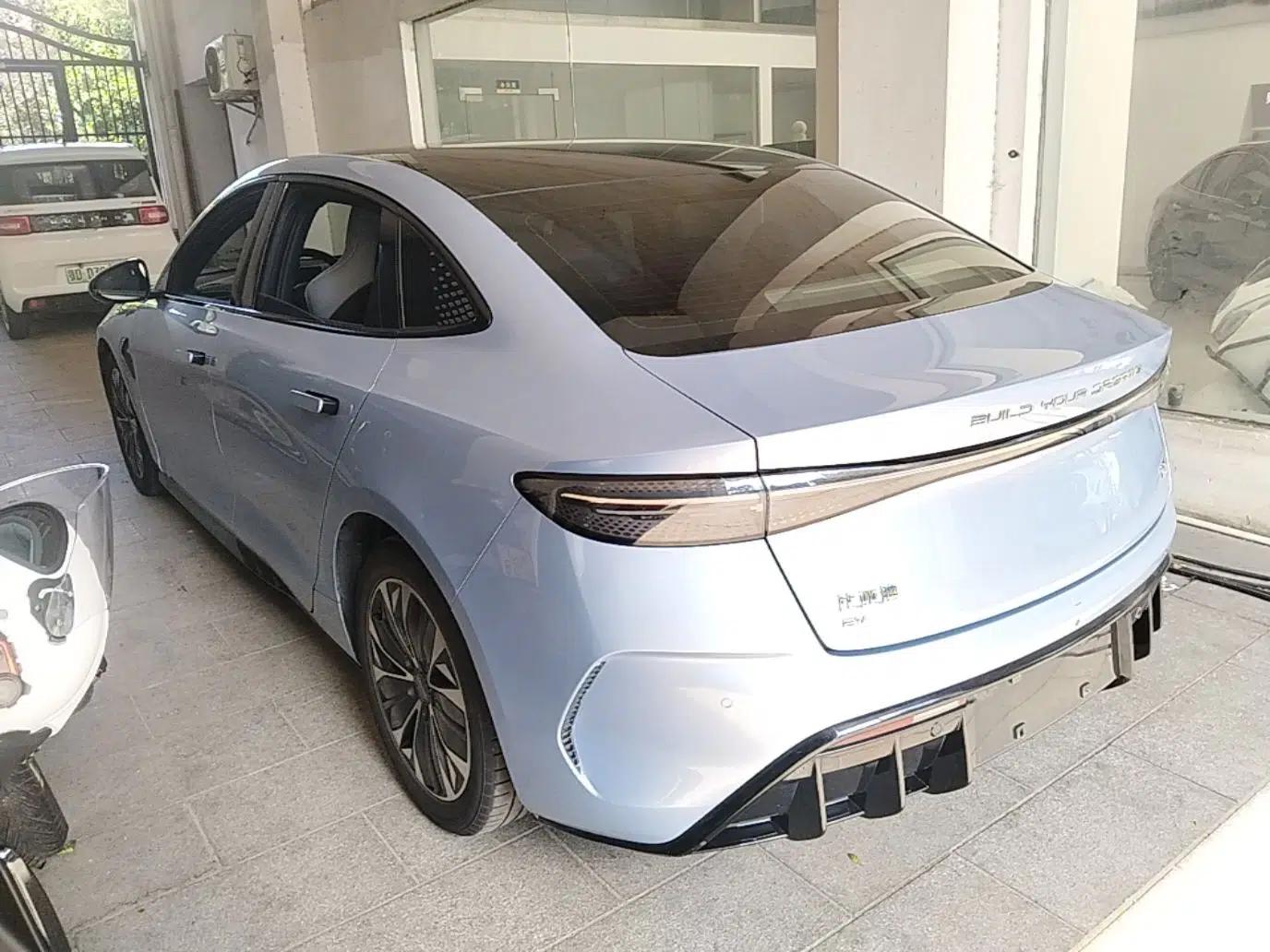 BYD Seal 2022 550 km Standard Range Rear-Wheel Drive Prestige Version — миниатюра 4