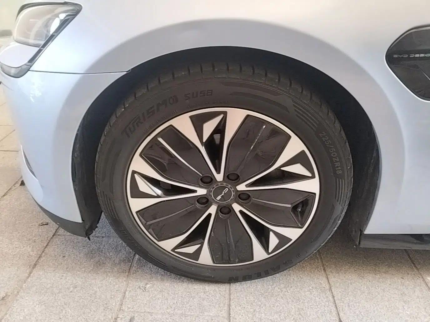 BYD Seal 2022 550 km Standard Range Rear-Wheel Drive Prestige Version — миниатюра 10