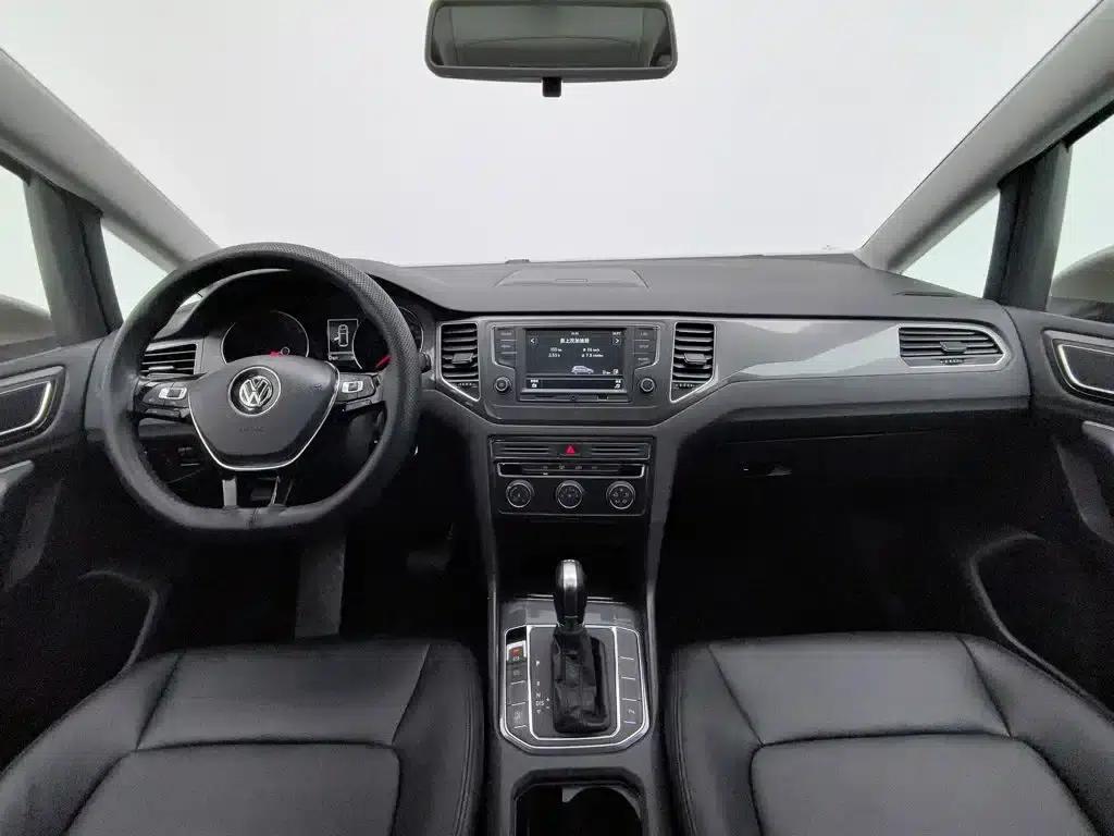 Golf Sportsvan 2016 230TSI Automatic Entry-Level Model — миниатюра 5