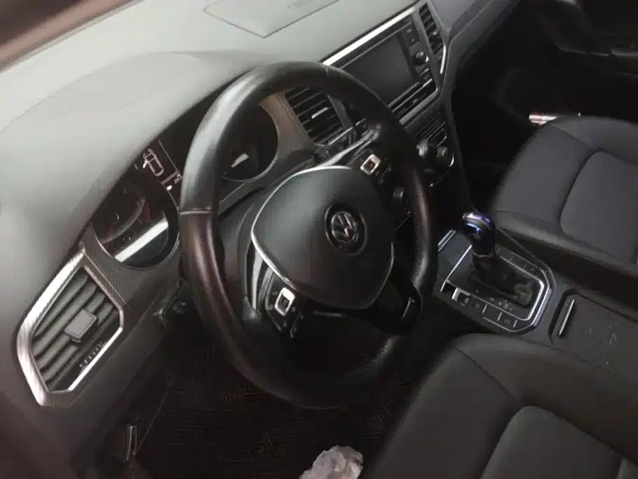 Golf Sportsvan 2020 280TSI Automatic Guardian Edition — миниатюра 15