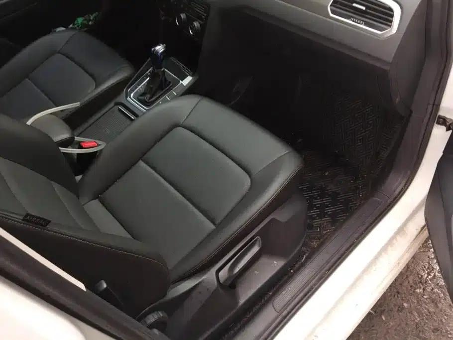 Golf Sportsvan 2020 280TSI Automatic Guardian Edition — миниатюра 8