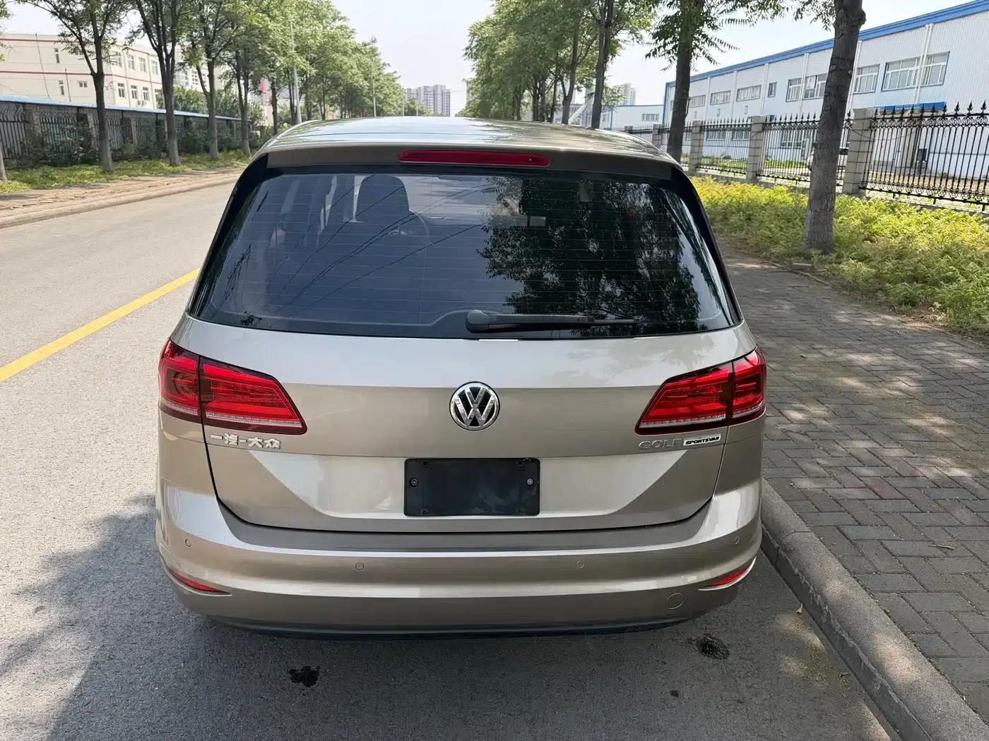 Golf Sportsvan 2016 1.6L Automatic Comfort Edition — миниатюра 14